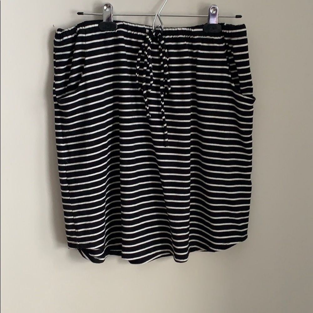 Black&white skirt